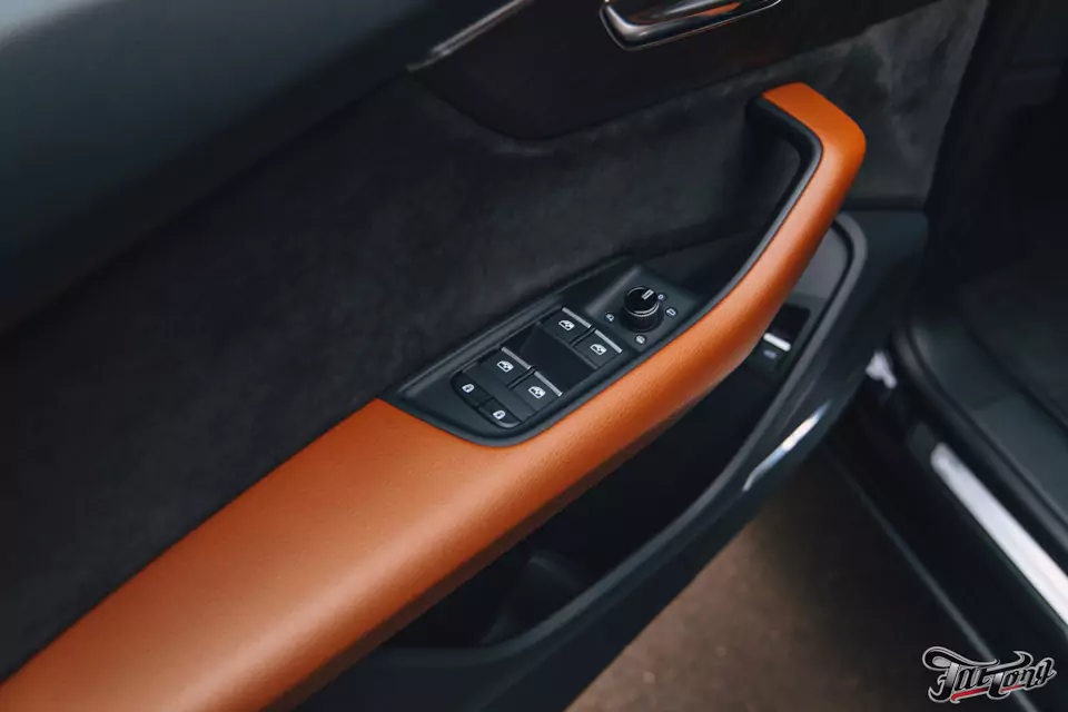 Оклеили Audi Q8 серым матовым полиуретаном, установили усиленные тормозные диски и колодки, окрасили суппорта, сделали антихром, произвели комплекс детейлинг-услуг